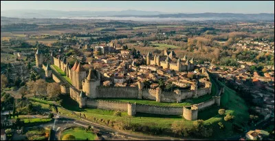 Dans quel département se trouve Carcassonne ?