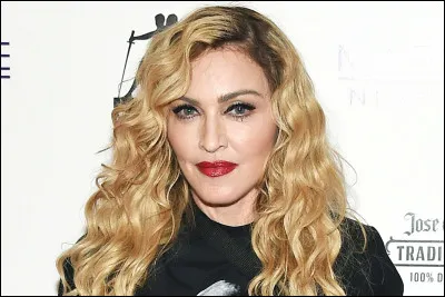 Quelle est cette célébrité ?