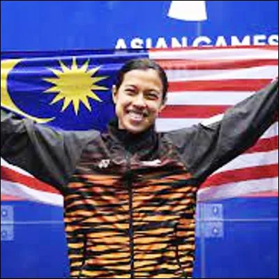 Dans quel sport, candidat malheureux aux Jeux olympiques de Tokyo, la Malaisienne Nicol David a-t-elle été huit fois championne du monde ?