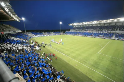 Ce stade est celui de Bastia en Corse. Il a une capacité d'environ 16 000 spectateurs. Quel est son nom ?