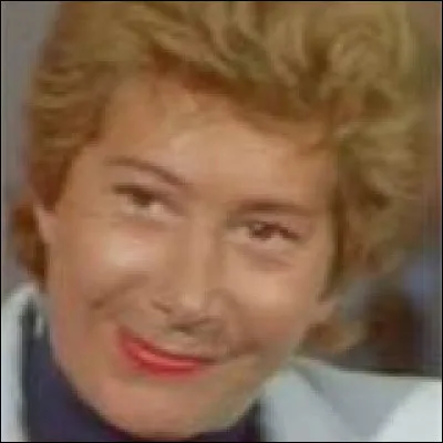 Le baquet dans lequel le boulanger lave l'écouvillon ayant servi à nettoyer le four est un...