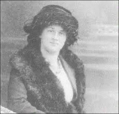 Quelle auteure Anne Frank apprécie-t-elle particulièrement ?