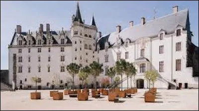 Où se trouve le château des ducs de Bretagne ?