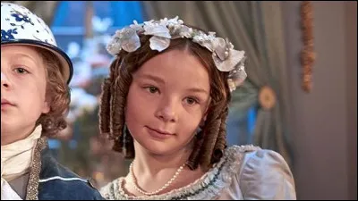 Quel rôle interprète Louisa Bay sur cette photo ?