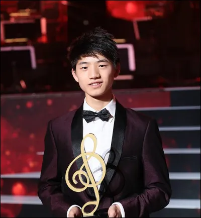 Pour Mario Camus, en 1999, comment est "la ville" ?