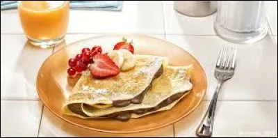 Que faut-il ajouter à "cre" pour obtenir le nom d'un type de restaurant très populaire en Bretagne ?