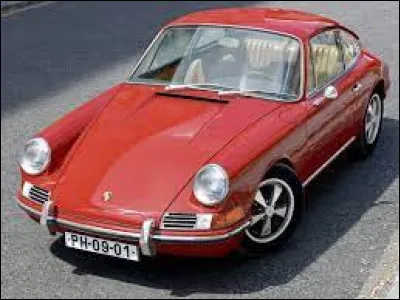 Durant quelle décennie fut commercialisée la première génération de la Porsche 911 ?