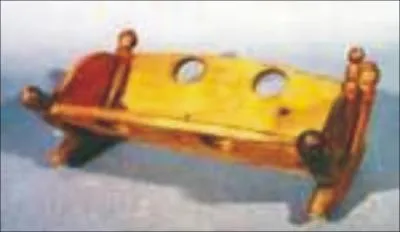 Le berceau avait  l'poque deux fonctions, la plus connue tant de bercer le bb et de lui offrir un lit pour la nuit, mais quelle tait sa deuxime fonction ?