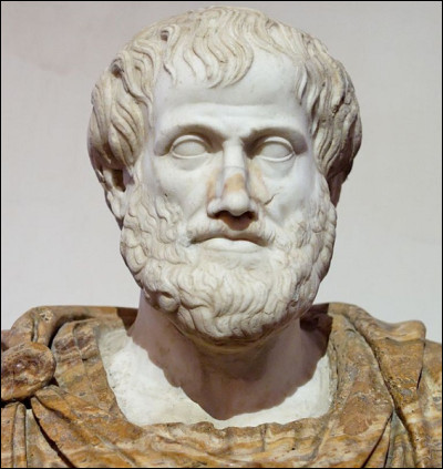 Je suis un philosophe et polymathe grec de l'Antiquité. J'ai fondé le Lycée et influencé des siècles de pensée à travers mes uvres comme "Éthique à Nicomaque" et "Métaphysique". Qui suis-je ?