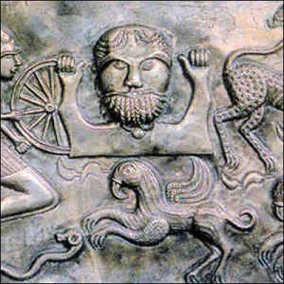 Je suis le dieu celte du tonnerre et du ciel. Vénéré par les peuples celtiques, j'étais associé à la force de la foudre et à la puissance de la nature. Bien que peu de détails précis sur moi aient survécu, on me représente souvent brandissant une roue, symbole du ciel et de la rotation des saisons. Qui suis-je ?