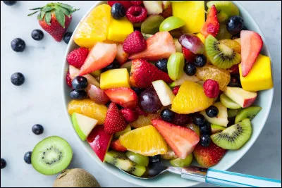 Nous avons enfin tout les ingrédients nécessaires pour faire une délicieuse salade de fruits ! Terminons donc en beauté ! Comment dit-on "délicieuse salade de fruits" en anglais ?