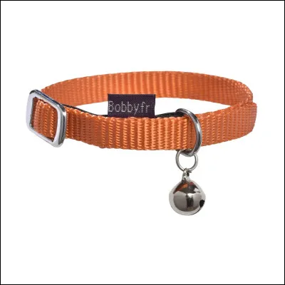 De quelle couleur est le collier de Fléau ?