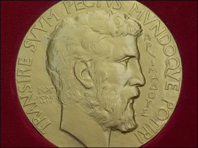 La mathématicienne Maryam Mirzakhani est devenue la première femme - et pour l'heure, la seule - à recevoir la médaille Fields des mathématiques ; quelle est sa nationalité ?