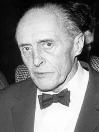 Cinéma : 
René Clair, de son vrai nom René Chomette, est un réalisateur , scénariste et écrivain né le 11 novembre 1898 à Paris et mort le 15 mars 1981 à Neuilly-sur-Seine. Tournant en France, aussi bien qu'aux États-Unis, on lui doit des films comme ''Le Million'', en 1931. Ou encore, ''C'est arrivé demain'', en 1944. En 1941, il fait tourné Marlène Dietrich, pouvez-vous me citer le nom du film ?