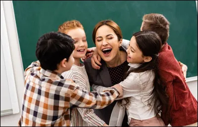 Mon premier est le verbe ''aller'', conjugué au présent.
Mon deuxième est un mot interrogatif marquant le temps.
Mon troisième est un déterminant démonstratif.
Mon tout est ce que les élèves attendent (souvent) avec impatience.