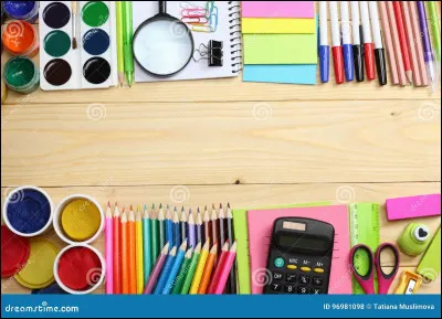 Mon premier sert à écrire sur un tableau.
Mon deuxième est la neuvième lettre de l'alphabet.
Mon troisième est un pronom personnel.
Mon tout sert à écrire.