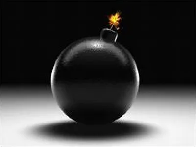 Quel nom de code a été donné à l'essai nucléaire souterrain réalisé par la France, entraînant la chute de roches déjà fragilisées par l'essai précédent ?