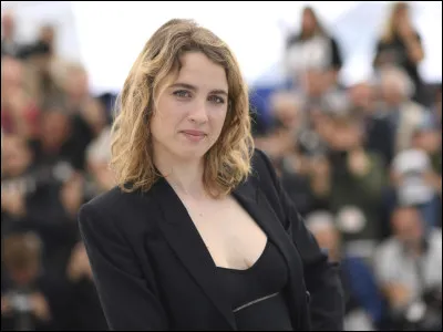 Qui est cette actrice récipiendaire de plusieurs distinctions, dont deux César sur 7 nominations et un Prix Lumières sur 2 nominations ?