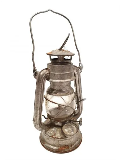 Quel professionnel pouvait utiliser cette lampe pour y voir plus clair ?