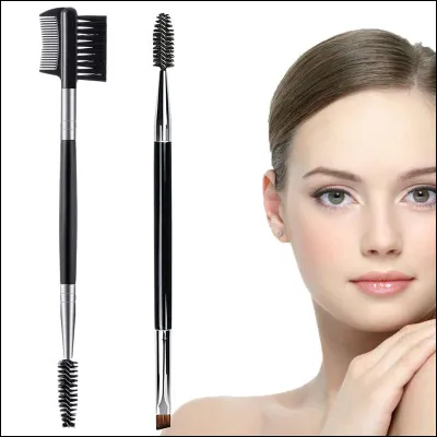 Elle décide ensuite d'utiliser cette chose. 
Toi, comme tu ne veux pas avoir l'air bête, tu réponds ..