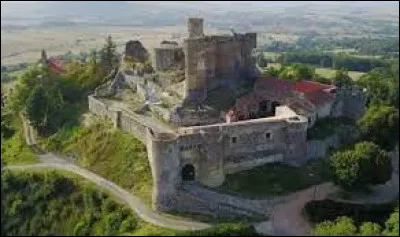 Nous faisons une halte au château de Montmorin. Village auvergnat, dans l'aire d'attraction Clermontoise, il se situe dans le département ...