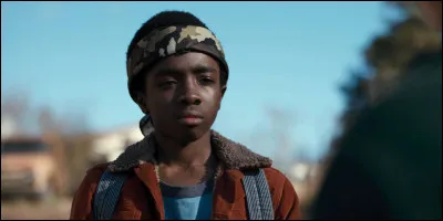 Il se distingue par sa nature pragmatique et son scepticisme initial envers Eleven, qu'il considère comme une menace potentielle. Il apporte souvent un équilibre rationnel au groupe, offrant des perspectives critiques et un sens aigu de la réalité lorsqu'ils se retrouvent confrontés à des événements surnaturels. Qui est-ce ?