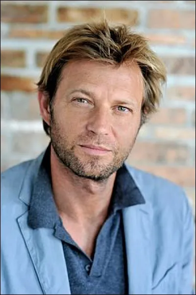 Cache-poussière, c'est la...