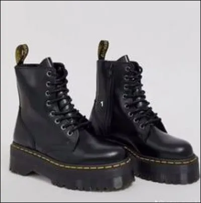 Aimes-tu ces chaussures ?