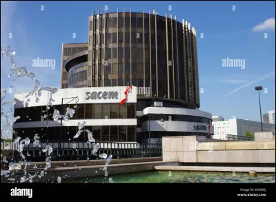 En quelle année a été fondée la SACEM (Société des auteurs, compositeurs et éditeurs de musique) ?