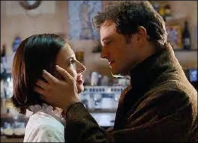 Cinéma : À la fin du film ''Love Actually'' dans quelle langue le personnage interprété par Colin Firth fait-il une déclaration d'amour ?