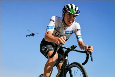 Dans quelle équipe professionnelle a-t-il commencé sa carrière pro ?