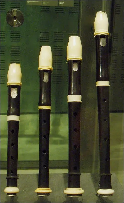 En 1907, Louise hameau nous raconte la vie du pupille du sergent...