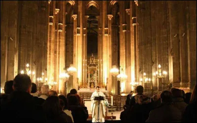 Durant quelle période de l'année la messe de minuit a-t-elle lieu ?