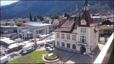 Scionzier, 9 000 habitants, appartient à l'agglomération de ...