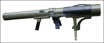 Quel est le nom de ce lance-roquettes antichar de 89 mm, entré en service dans les années 1970 ?