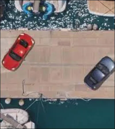 Qui meurt à la fin du film ?