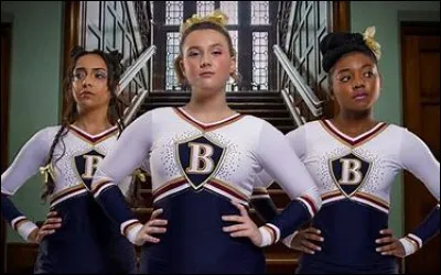 Qui est la fille du milieu ?