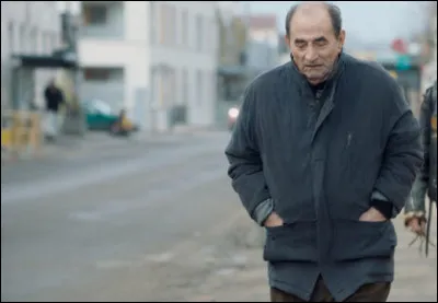Dans quel film Richard Bohringer est-il le p&egrave;re d'un ancien drogu&eacute; qui ne pense qu'&agrave; faire la f&ecirc;te ?