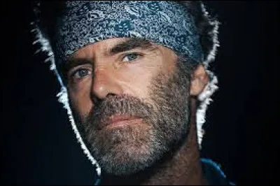 Qui est ce chanteur, auteur compositeur et interprète du titre ''Une épée suspendue'' ?