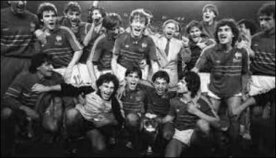 Sports et Loisirs : En quelle année eut lieu le tout premier Euro de football ?