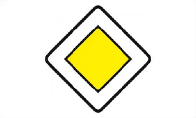 Panneau de route à caractère prioritaire ! Qu'indique-t-il ?