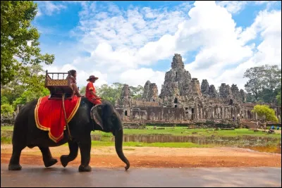 Quel pays d'Asie est peuplé en majorité par les Khmers ?