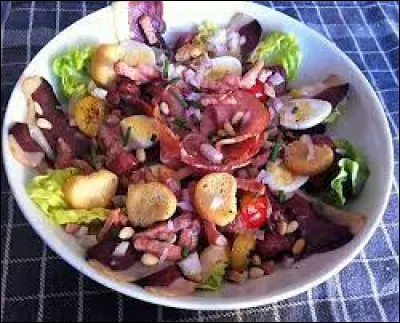 Gastronomie : Quelle viande d'animal trouve-t-on traditionnellement dans une salade périgourdine ?