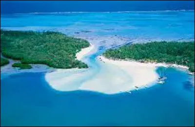 Géographie et monuments : Quel îlot côtier se situant à l'est de l'île Maurice porte le nom d'un animal ?