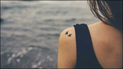 "Mais cette machine dans ma tête / Machine sourde et tempête / Mais cette machine dans ma tête / Leitmotiv, nuits secrètes / Tatoue mon âme à mon dégoût". A qui doit-on ces paroles ?