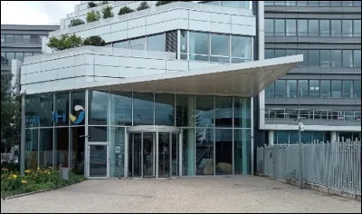 Quelle entreprise pharmaceutique ne porte pas le nom de son fondateur ?