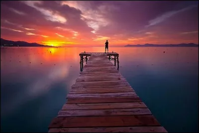 Dans une chanson, de qui sont les paroles "Un jour sans toi" ?