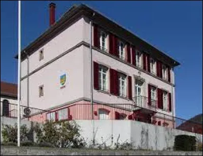 Village du parc naturel régional des Ballons des Vosges, dans l'aire d'attraction Mulhousienne, Kirchberg se situe dans le département ...