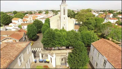 Aytré, 9300 habitants et 5e ville du département, appartient à l'agglomération de ...