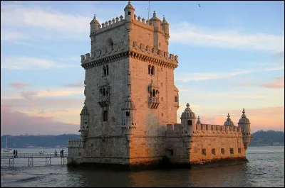 La tour de Belém est célèbre dans une capitale européenne. Laquelle est-ce ?